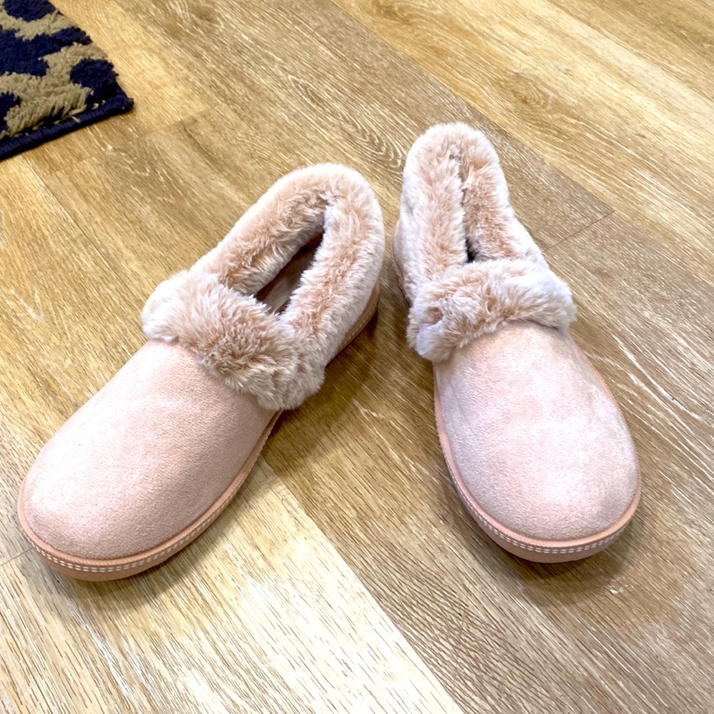 SKETCHERS Fur Lined Memory Foam NWOT